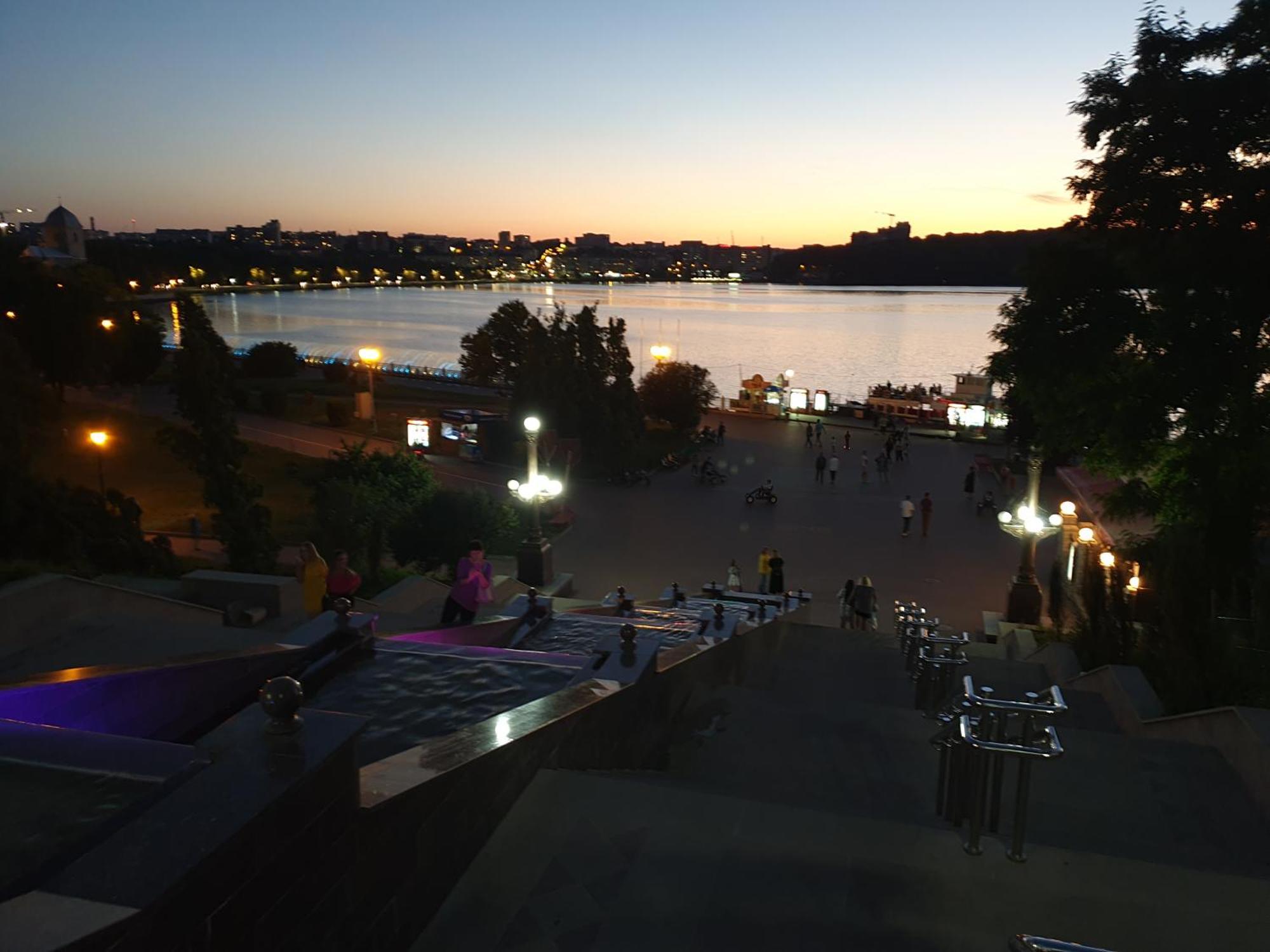 Стильна Квартира-Студія В Центрі Міста На Набережній Ternopil Quarto foto