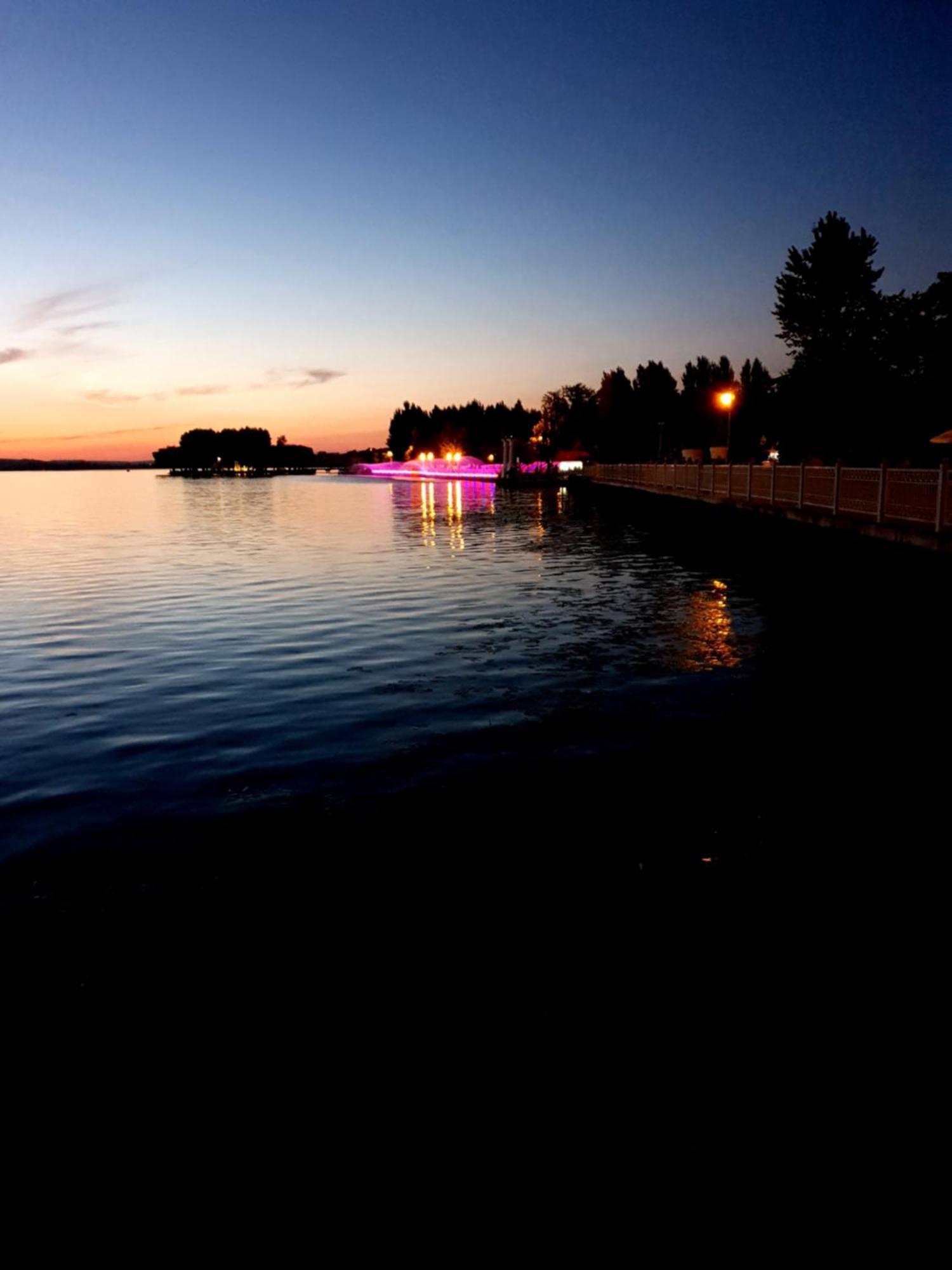 Стильна Квартира-Студія В Центрі Міста На Набережній Ternopil Quarto foto